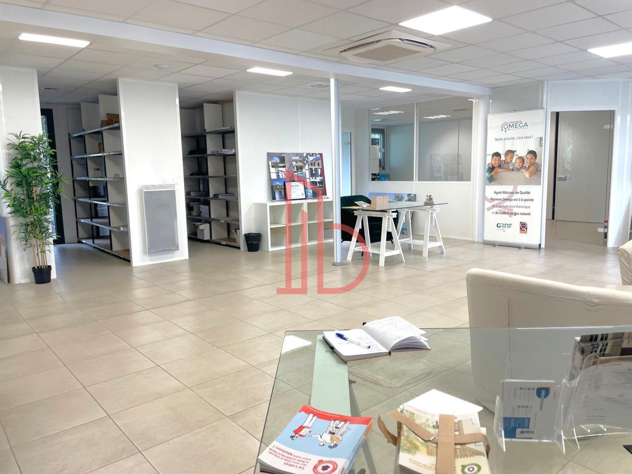 À louer Bureaux - Bruges 33520 - 430m²