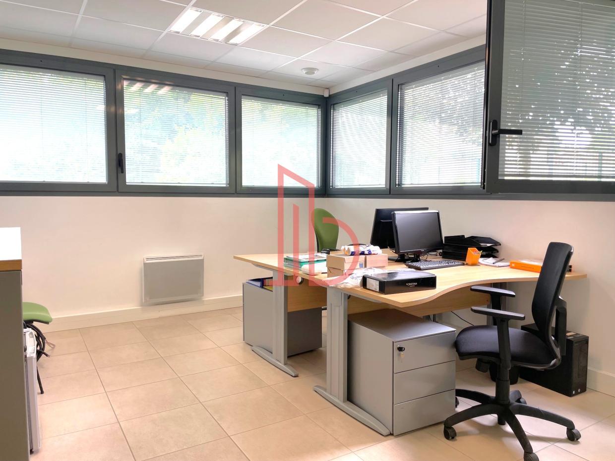 À louer Bureaux - Bruges 33520 - 430m²