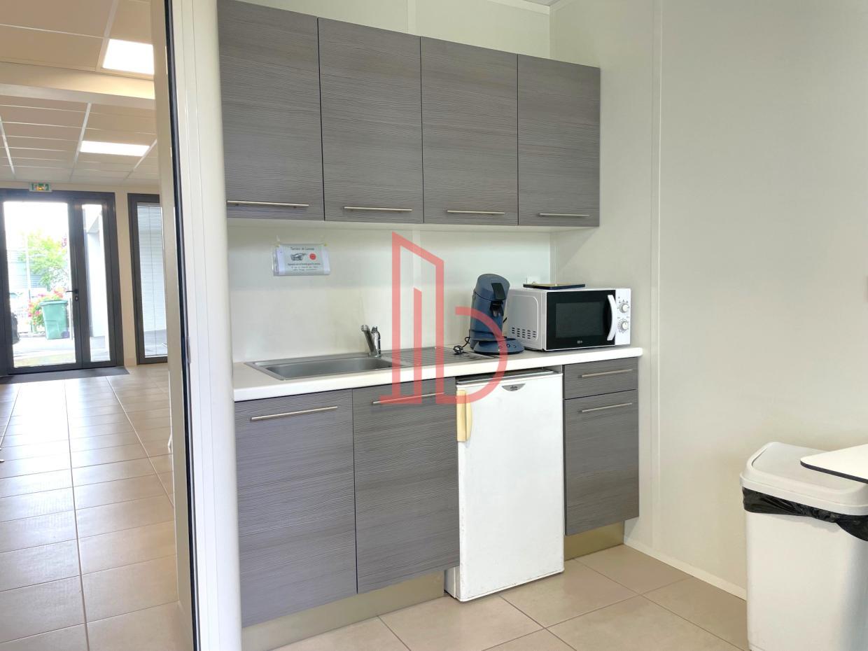 À louer Bureaux - Bruges 33520 - 430m²