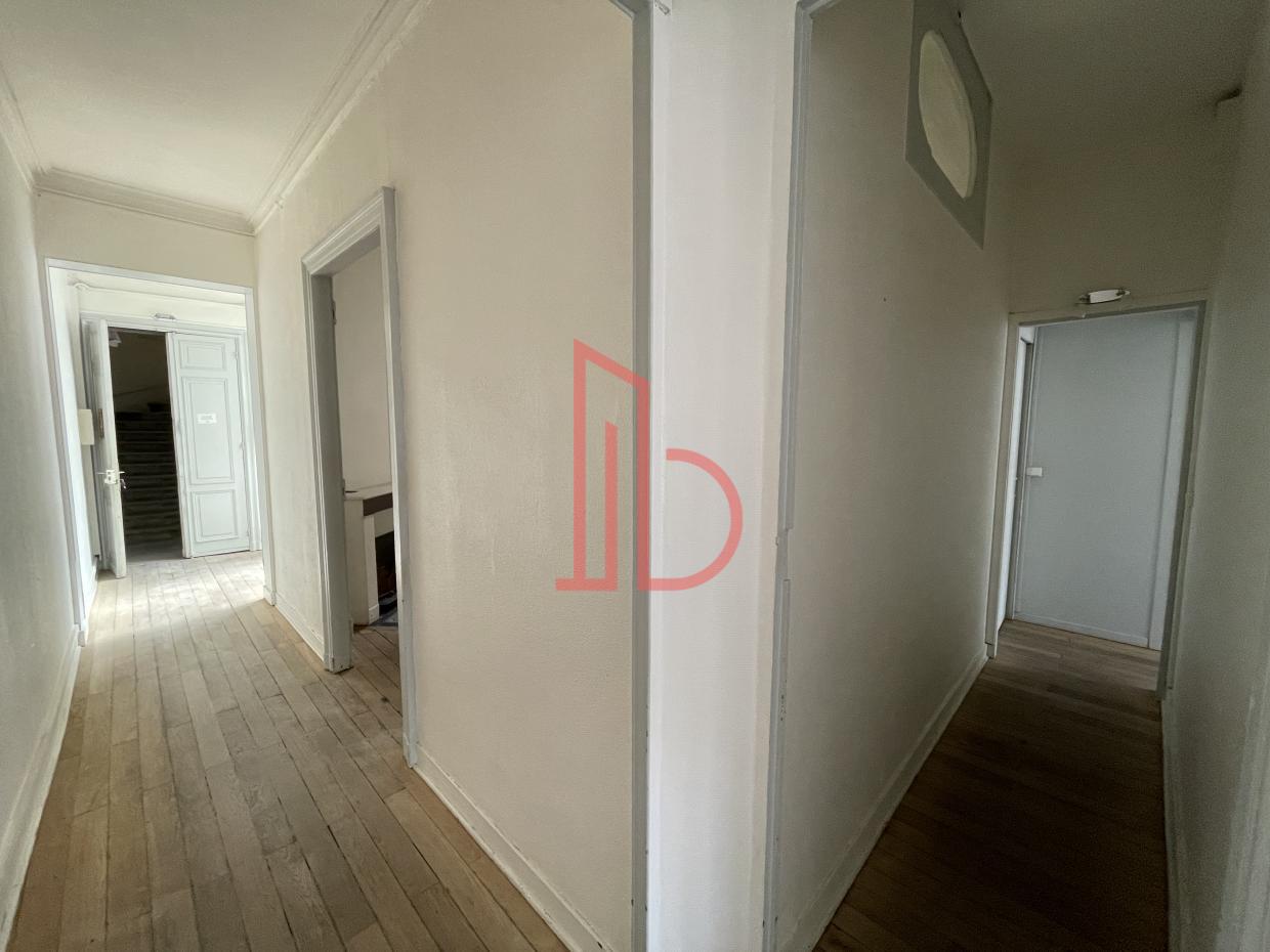 À louer Bureaux - Bordeaux 33000 - 200m²