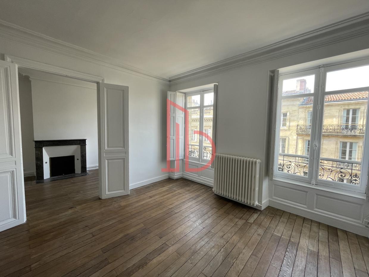 À louer Bureaux - Bordeaux 33000 - 200m²