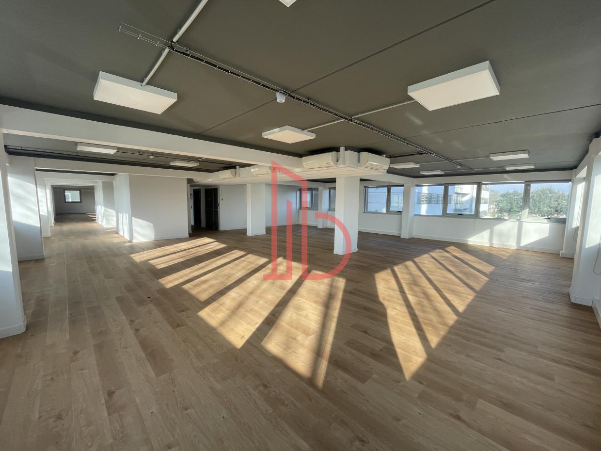À louer Bureaux - Bordeaux 33000 - 374m²