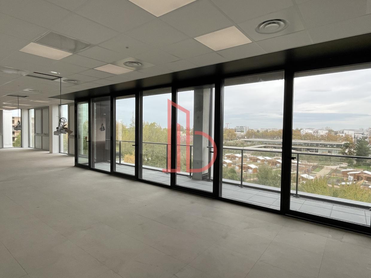 À louer Bureaux - Bordeaux 33300 - 4314m²
