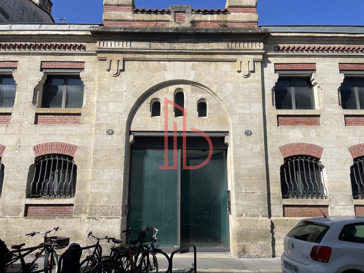 À louer Bureaux - Bordeaux 33000 - 677m²