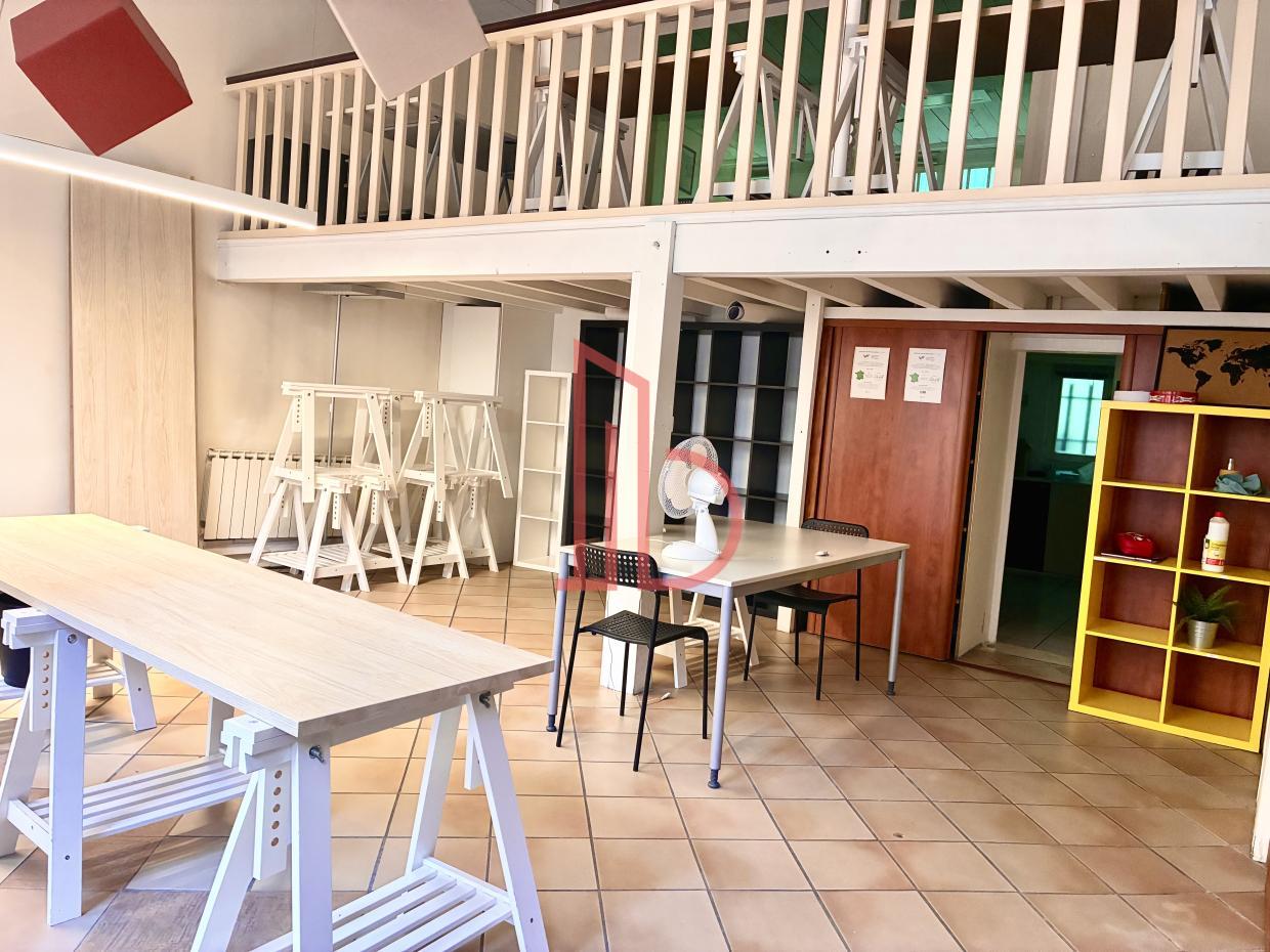 À louer Bureaux - Bordeaux 33000 - 104.22m²