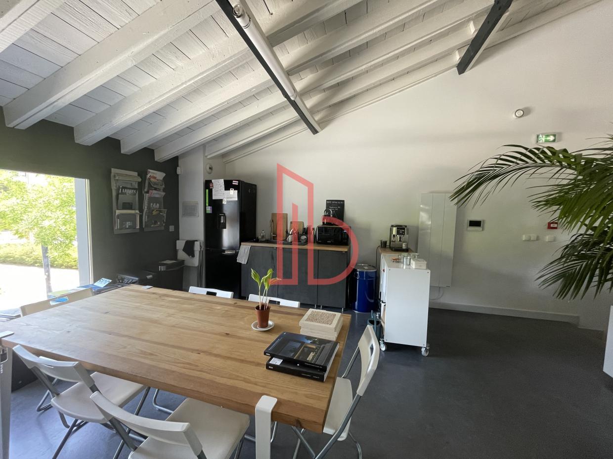 À vendre Bureaux - Bordeaux 33300 - 250m²