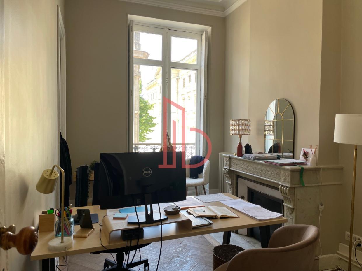 À louer Bureaux - Bordeaux 33000 - 120m²