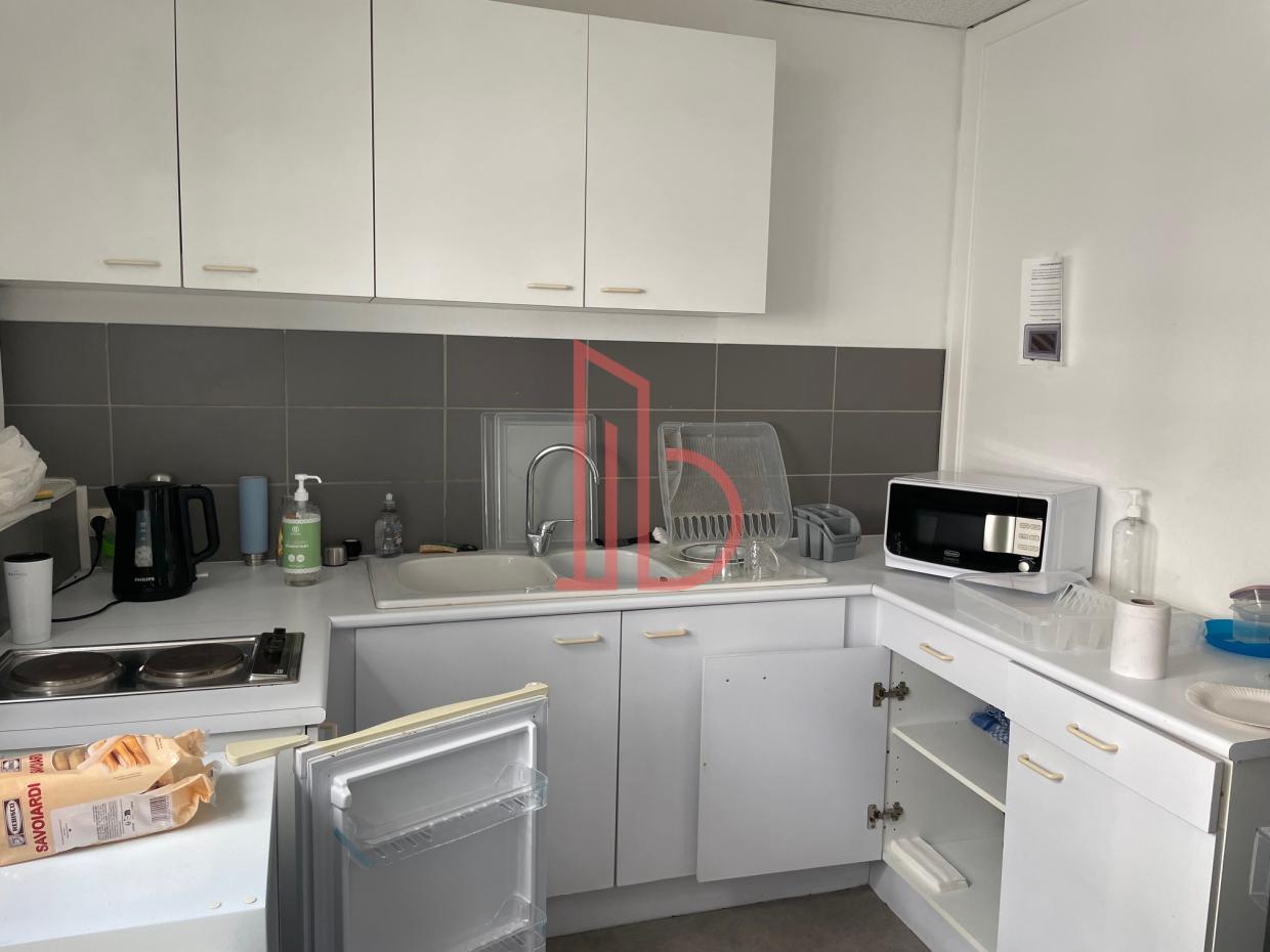 À louer Bureaux - Bordeaux 33000 - 321m²