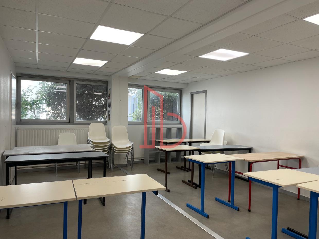 À louer Bureaux - Bordeaux 33000 - 321m²