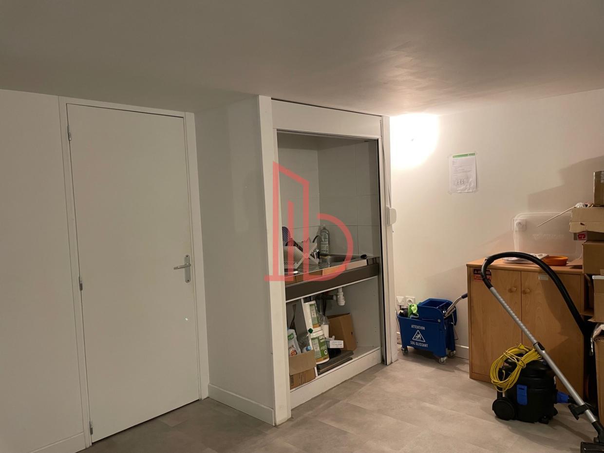 À louer Bureaux - Bordeaux 33800 - 150m²