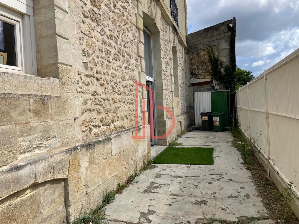 À louer Bureaux - Bordeaux 33800 - 150m²