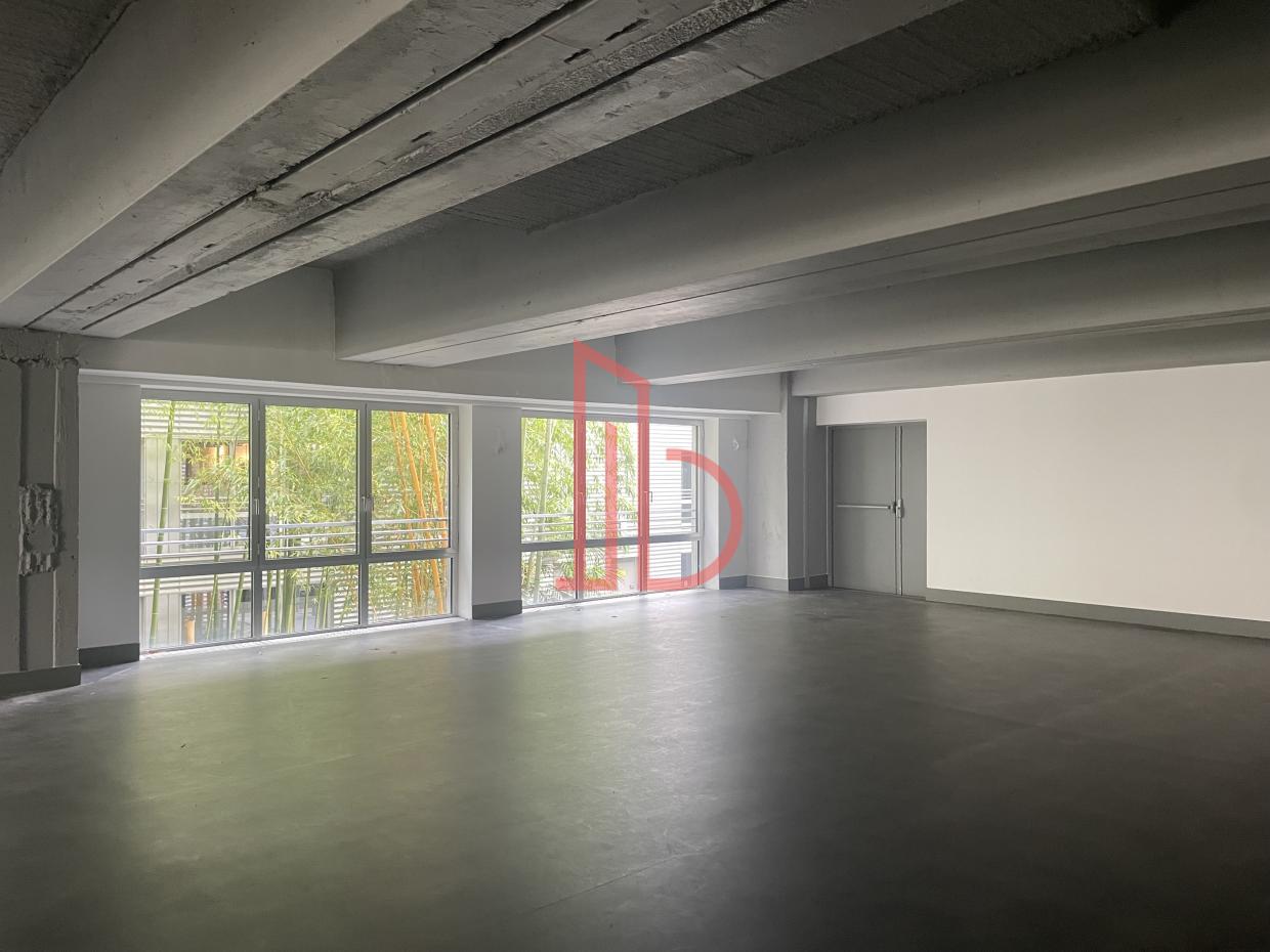 À vendre Bureaux - Bègles 33130 - 687m²