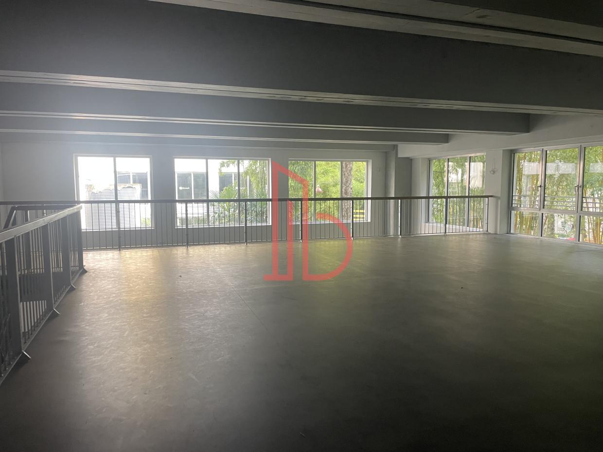 À vendre Bureaux - Bègles 33130 - 687m²
