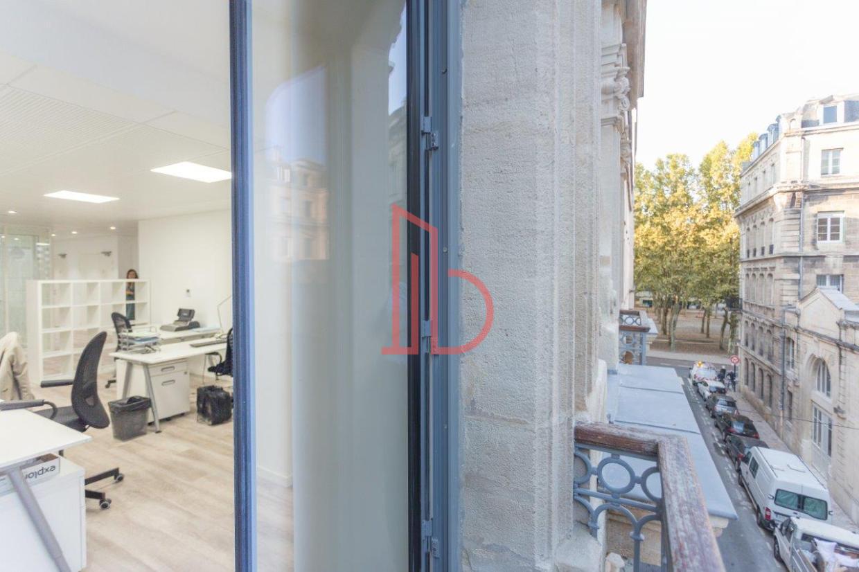 À louer Bureaux - Bordeaux 33000 - 125m²