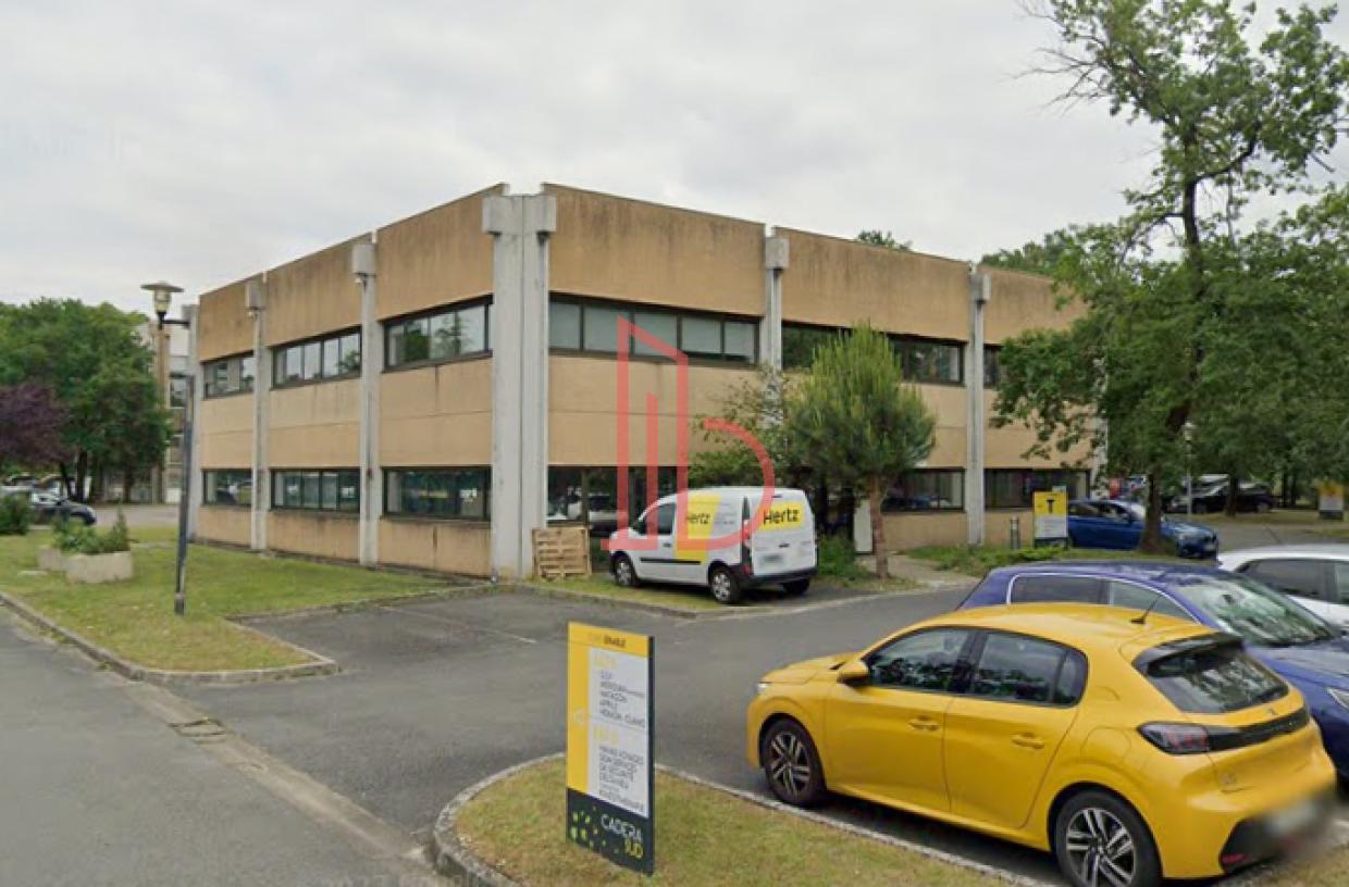 À louer Bureaux - Mérignac 33700 - 179.47m²