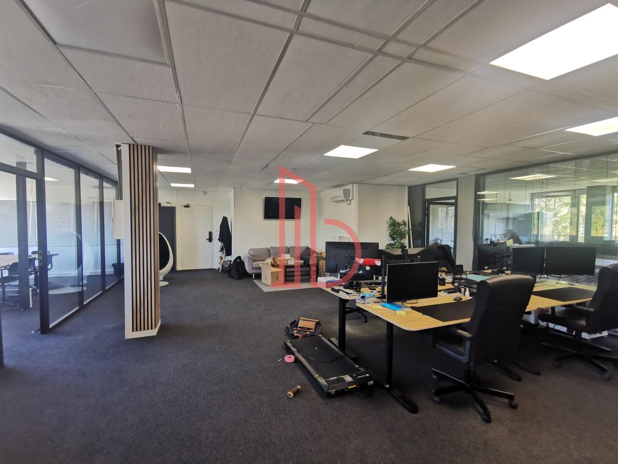 À louer Bureaux - BRUGES 33520 - 189m²