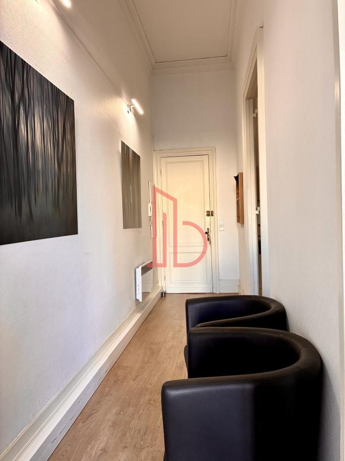 À louer Bureaux - Bordeaux 33000 - 77m²