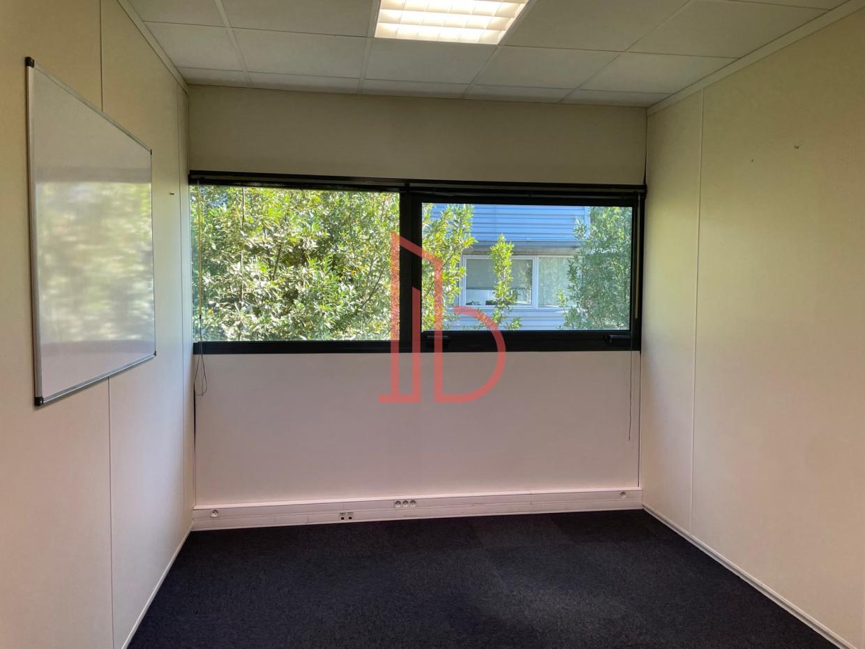 À louer Bureaux - Mérignac 33700 - 215.72m²