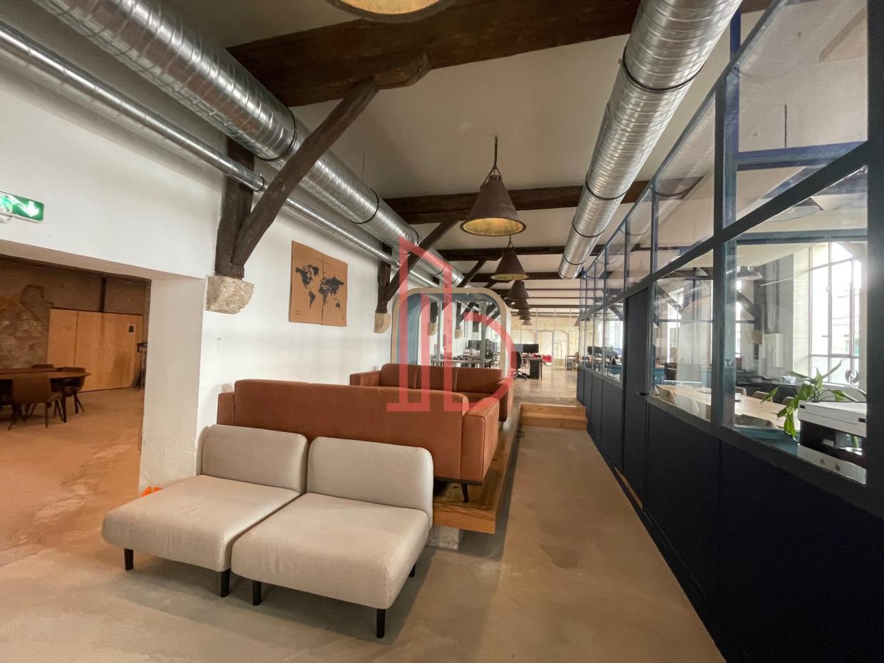 À louer Bureaux - Bordeaux 33000 - 515m²