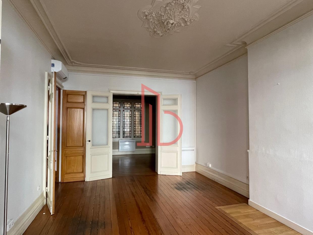 À louer Bureaux - Bordeaux 33000 - 130m²