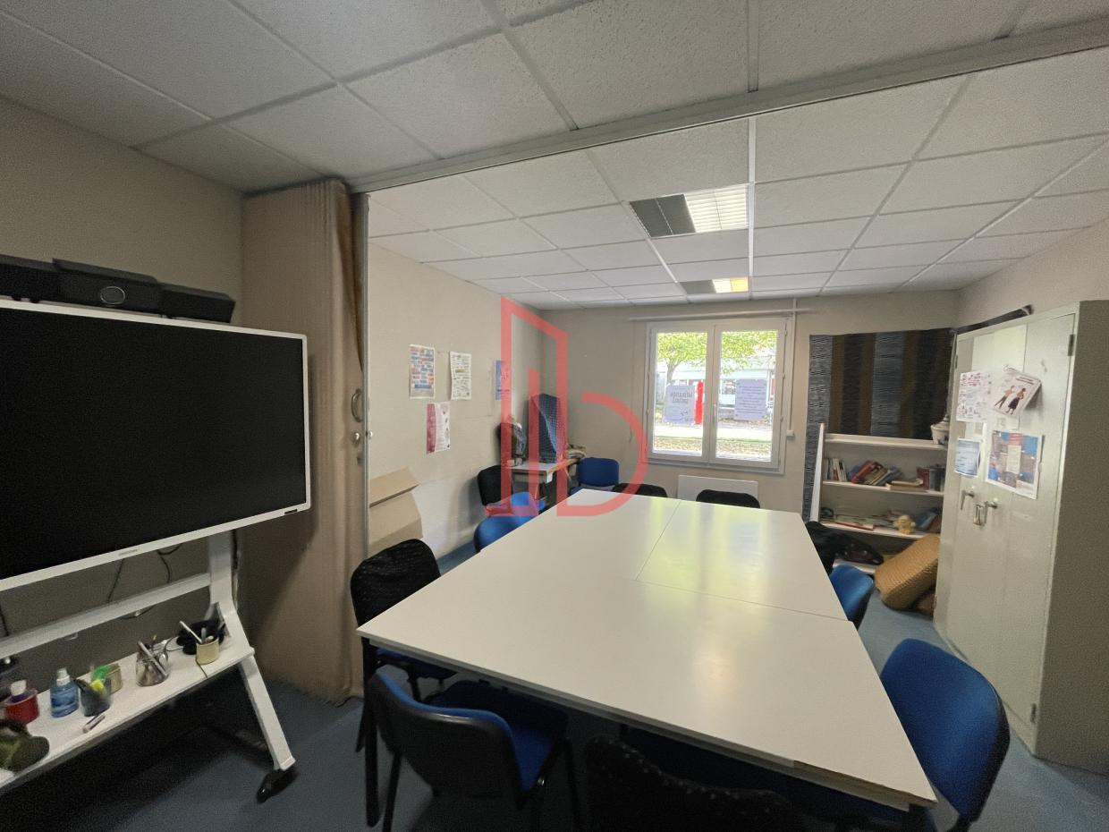 À louer Bureaux - Bordeaux 33300 - 160m²