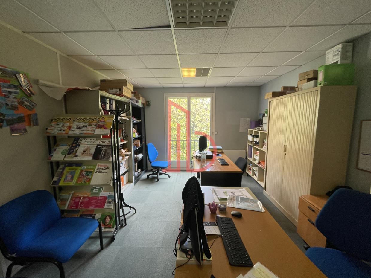 À louer Bureaux - Bordeaux 33300 - 160m²