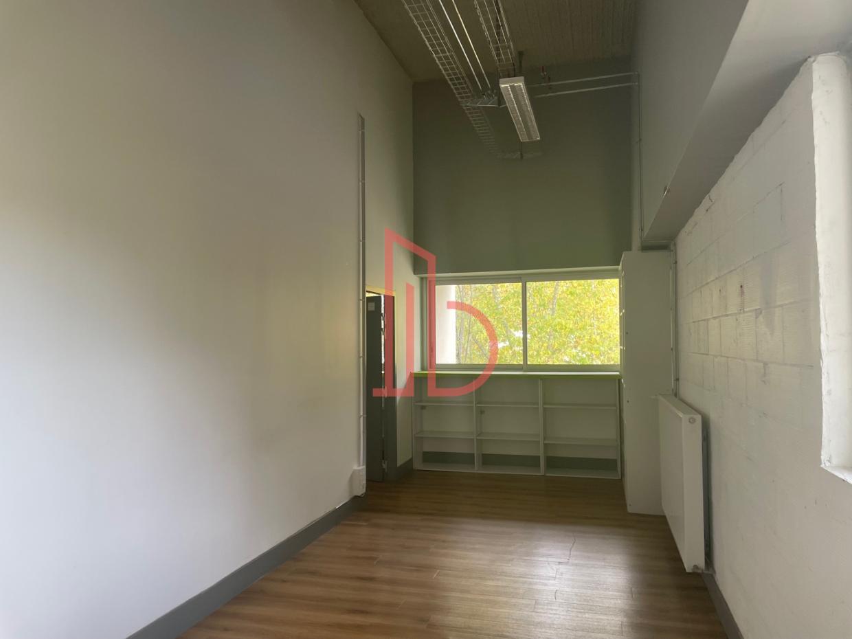 À louer Bureaux - Bègles 33130 - 210m²