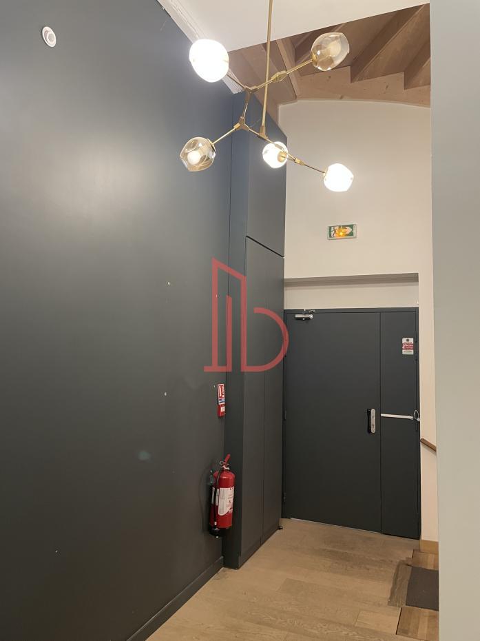 À louer Bureaux - Bordeaux 33000 - 200m²