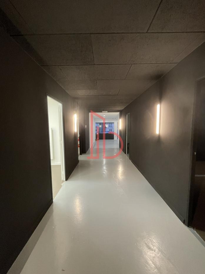 À louer Bureaux - Bordeaux 33000 - 256m²