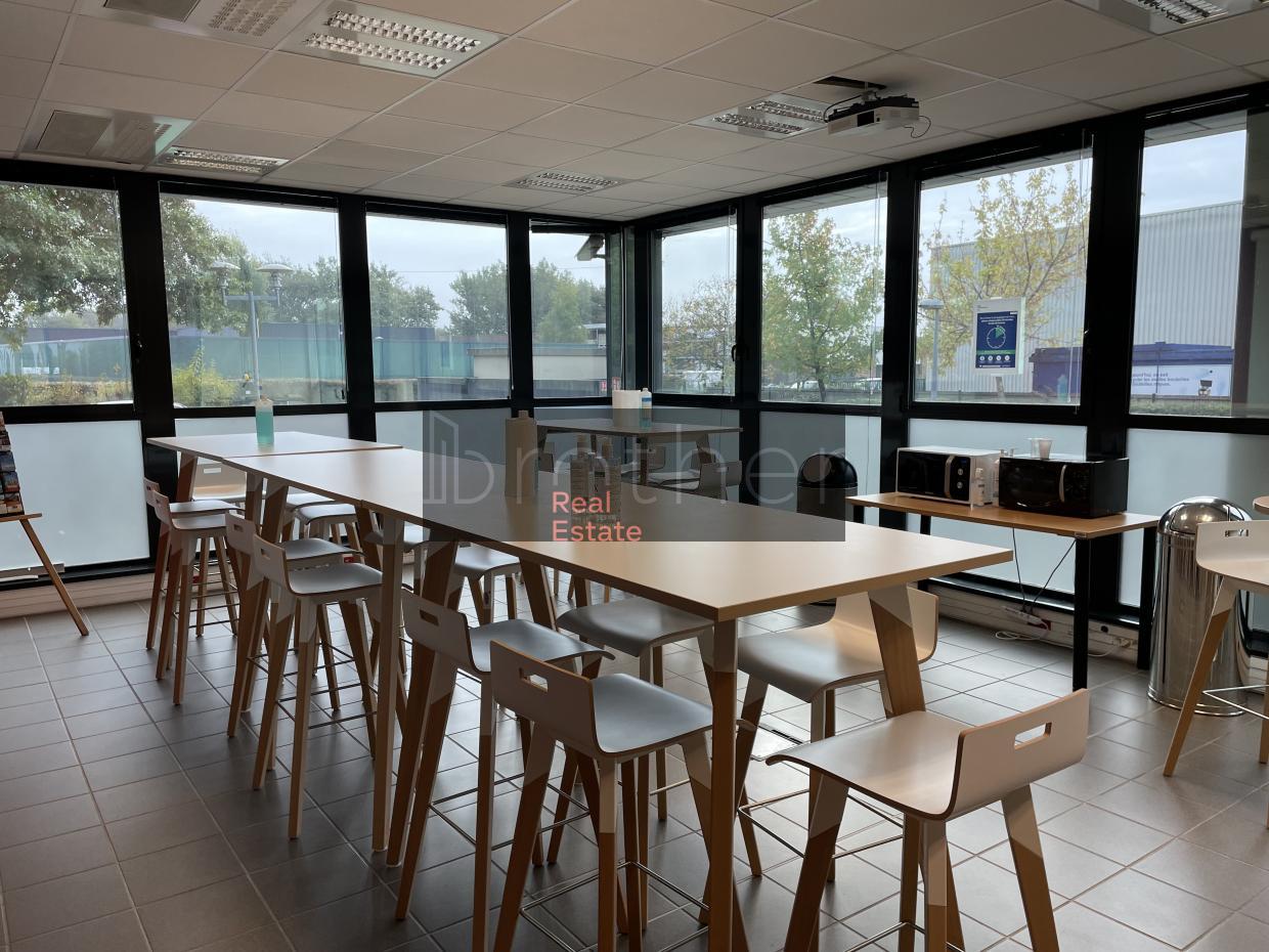 À louer Bureaux - Gradignan 33170 - 6034.8m²
