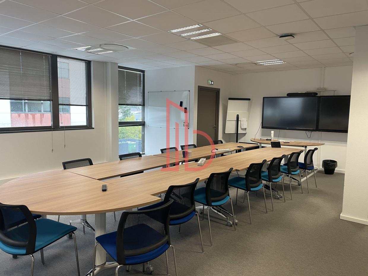 À louer Bureaux - Pessac 33600 - 174m²