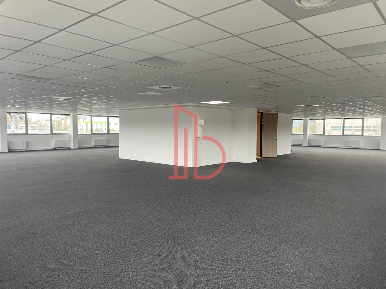 À louer Bureaux - Pessac 33600 - 602.2m²