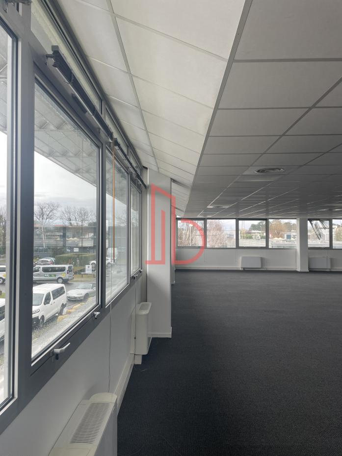 À louer Bureaux - Pessac 33600 - 602.2m²