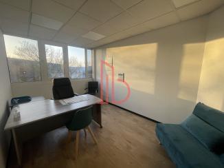 À louer Bureaux - Mérignac 33700 - 295m²