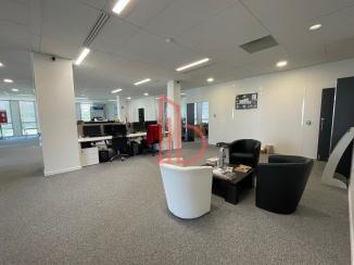 À louer Bureaux - Bordeaux 33000 - 571m²