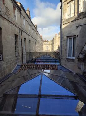 À louer Bureaux - Bordeaux 33000 - 135m²