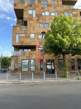 À louer Bureaux - Bordeaux 33000 - 170m²
