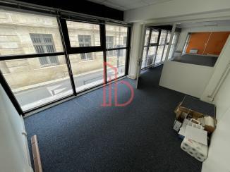 À louer Bureaux - Bordeaux 33300 - 116.54m²