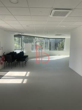 À louer Bureaux - Bruges 33520 - 757.74m²