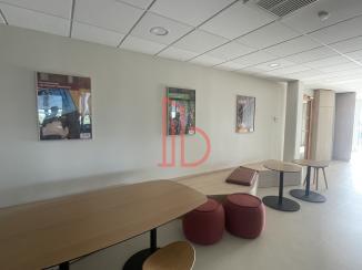 À louer Bureaux - Bruges 33520 - 757.74m²