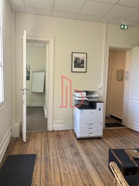 À louer Bureaux - Bordeaux 33000 - 60m²