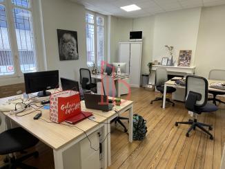 À louer Bureaux - Bordeaux 33000 - 60m²