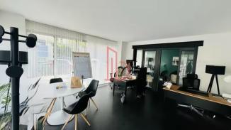 À louer Bureaux - Bordeaux 33000 - 180m²