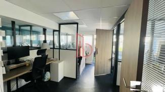 À louer Bureaux - Bordeaux 33000 - 180m²