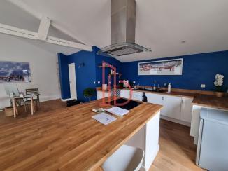 À vendre Bureaux - Bordeaux 33300 - 108.8m²