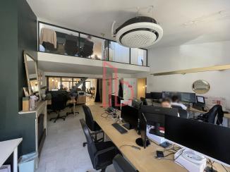 À louer Bureaux - Bordeaux 33000 - 215m²