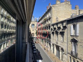 À louer Bureaux - Bordeaux 33000 - 215m²