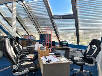À louer Bureaux - Bordeaux 33200 - 85m²