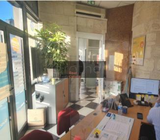 À louer Bureaux - Bordeaux 33000 - 121.1m²