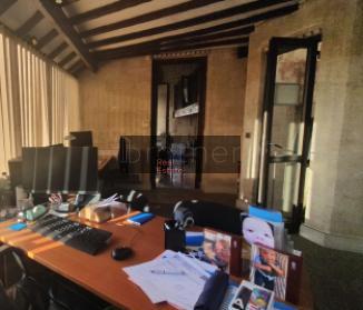 À louer Bureaux - Bordeaux 33000 - 121.1m²